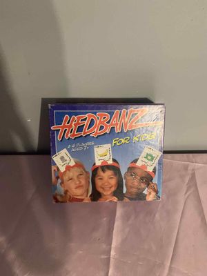 Hedbanz Board Game