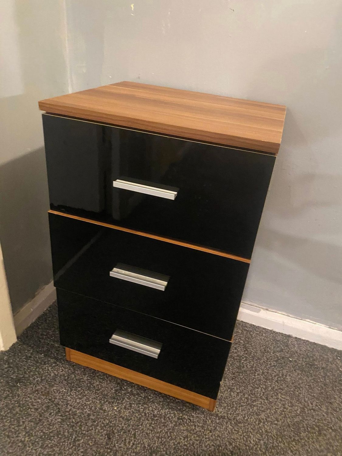 Reflect 3 Drawer Bedside Table | Black Gloss &amp; Walnut | Modern Nightstand for Bedroom Storage | H: 59.5cm x W: 39.5cm x D: 38cm