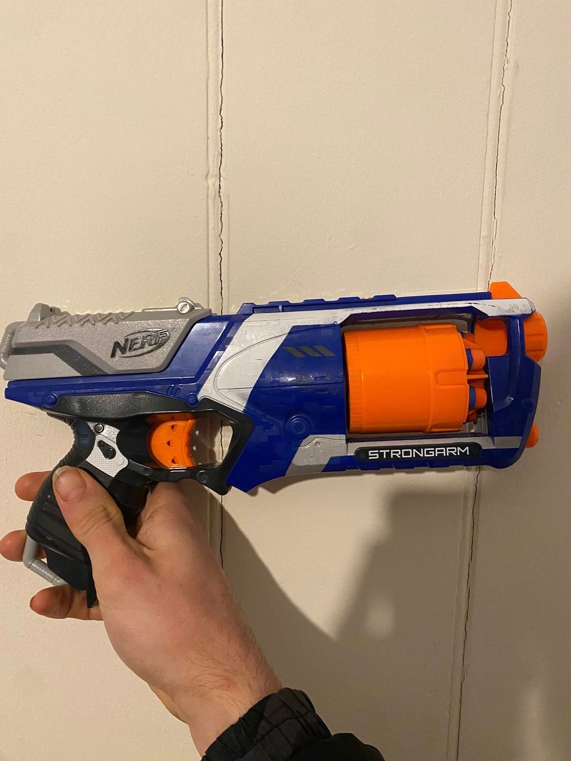 Nerf guns with bullets Each gun contains bullets (fully loaded)