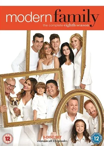 Modern Family - Season 8 (12)