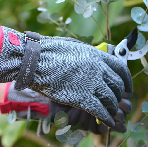 Love The Glove - Grey Tweed By Burgon & Ball Love The Glove - Grey Tweed By Burgon & Ball
