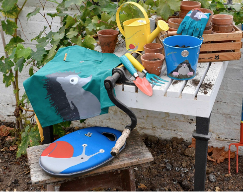 Get Me Gardening Children's Apron - National Trust By Burgon & Ball Get Me Gardening Children's Apron - National Trust By Burgon & Ball