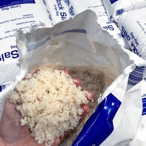White De-icing Salt in 25kg Bags