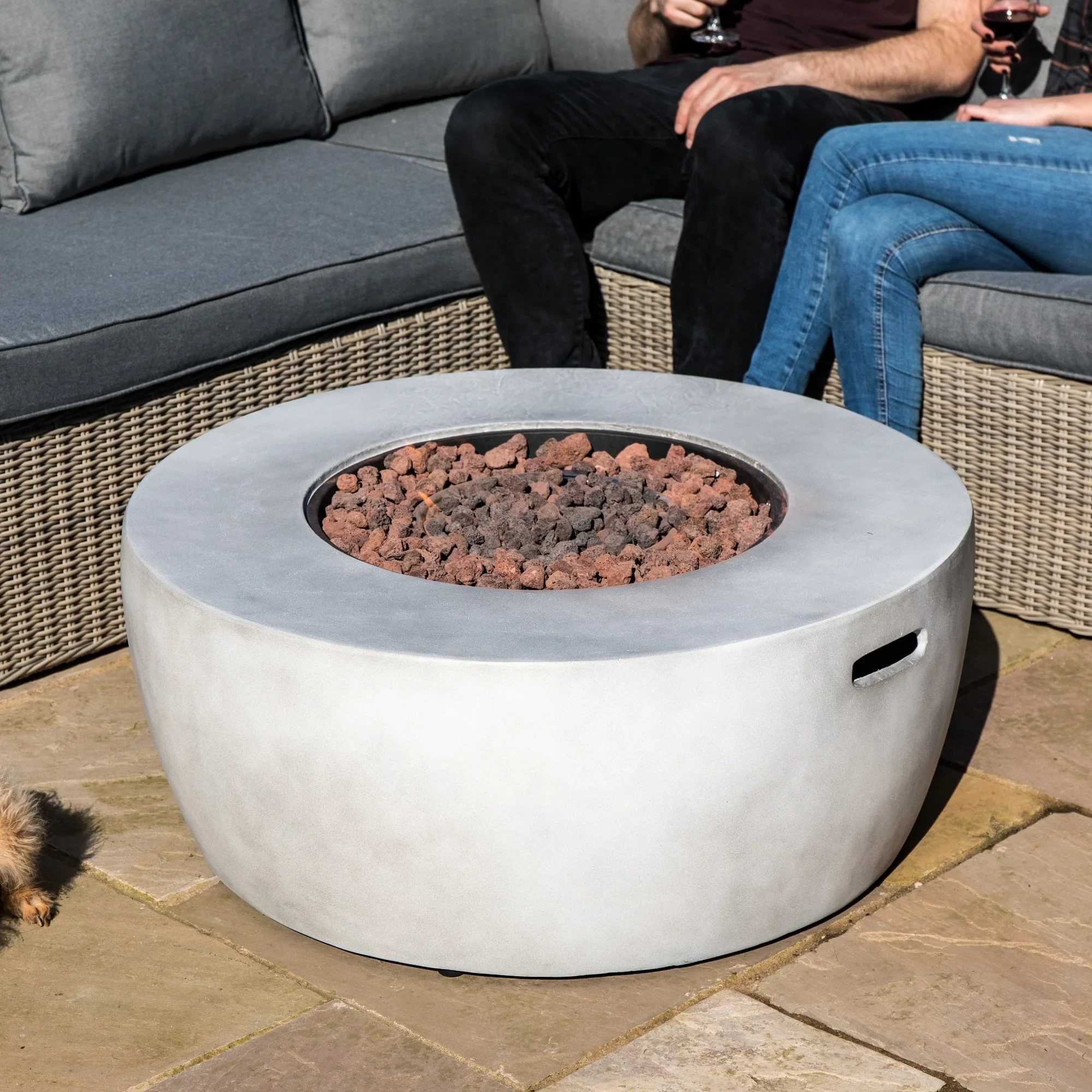 LPG Round Stone Gas Fire Pit LPG Round Stone Gas Fire Pit