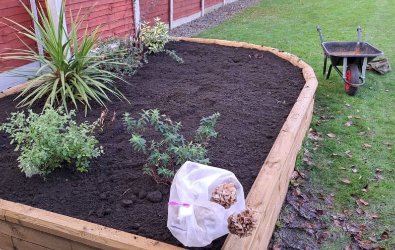 Premium Enriched Topsoil 35 litre Bags