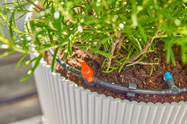 Gardena Micro-Drip Terrace Set – Up to 30 Plants Gardena Micro-Drip Terrace Set – Up to 30 Plants