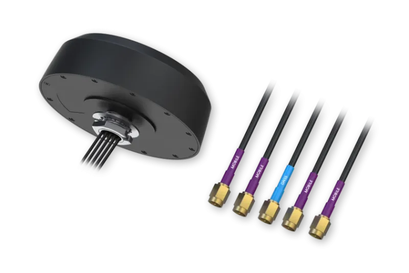 https://teltonika-networks.com/cdn/extras/26930/5g-combo-mimo-mobile-gnss-roof-sma-antenna-x1-840xA…