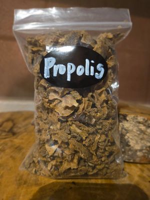 Raw propolis