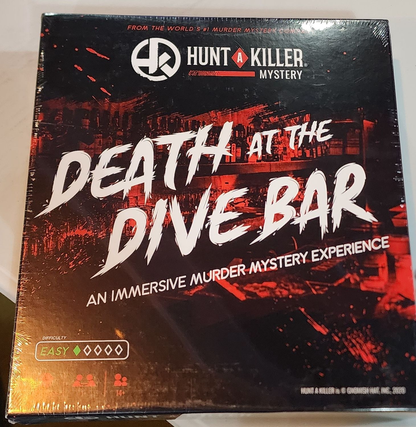 HUNT A KILLER MYSTERY DEATH AT THE DIVE BAR