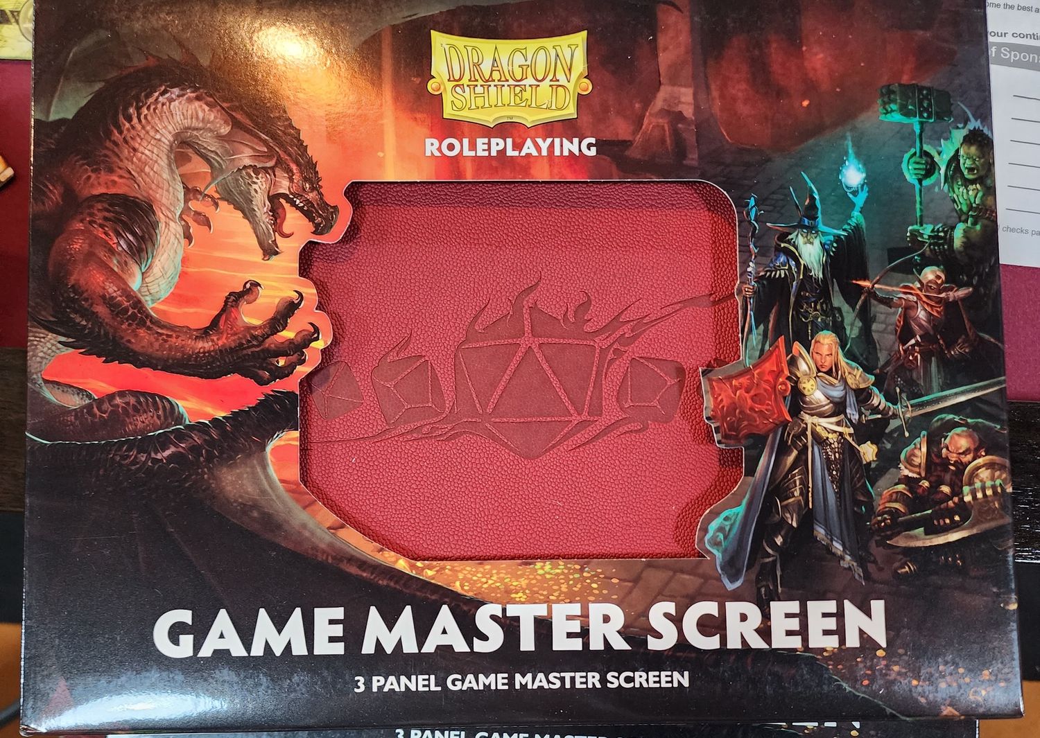 Dragon Shield Game Master Screen Red