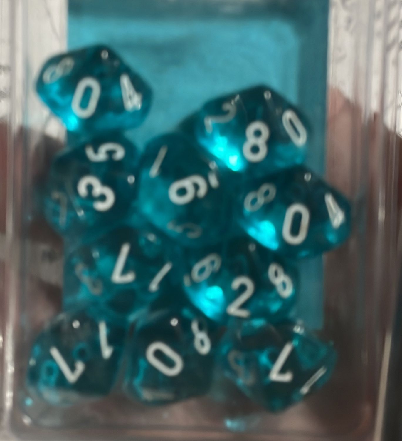 Chessex Translucent Teal/White D10