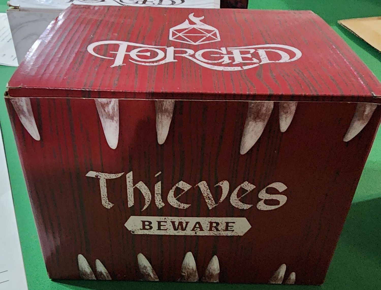 Mimic dice chest
