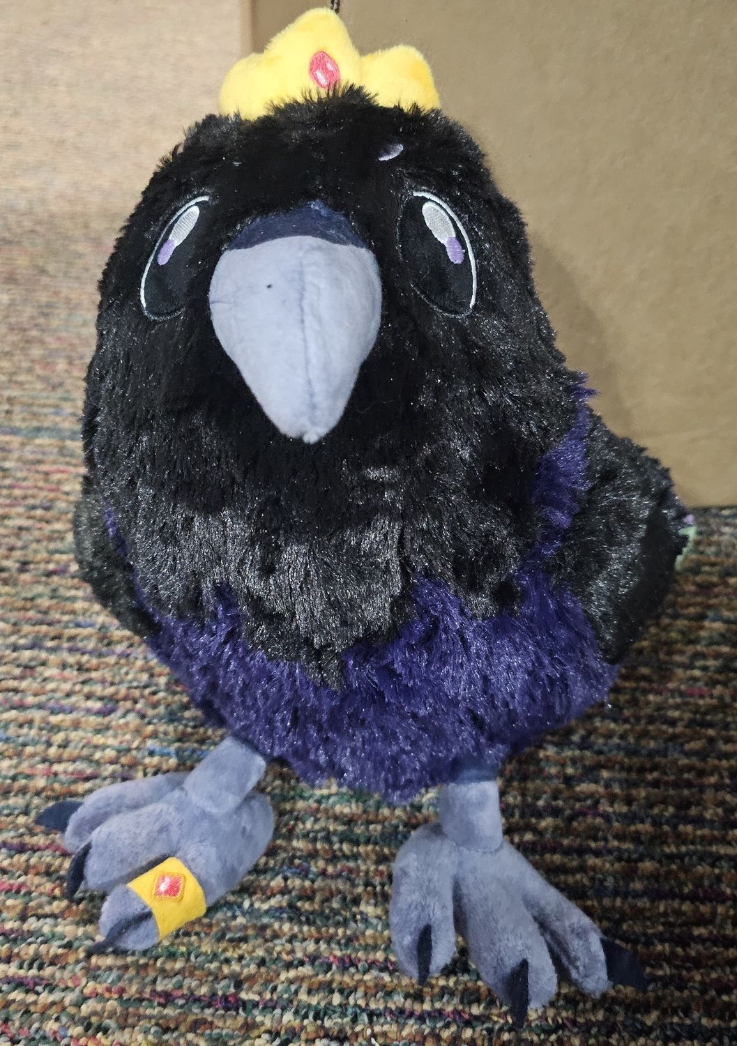 Mini Squishabke King Raven