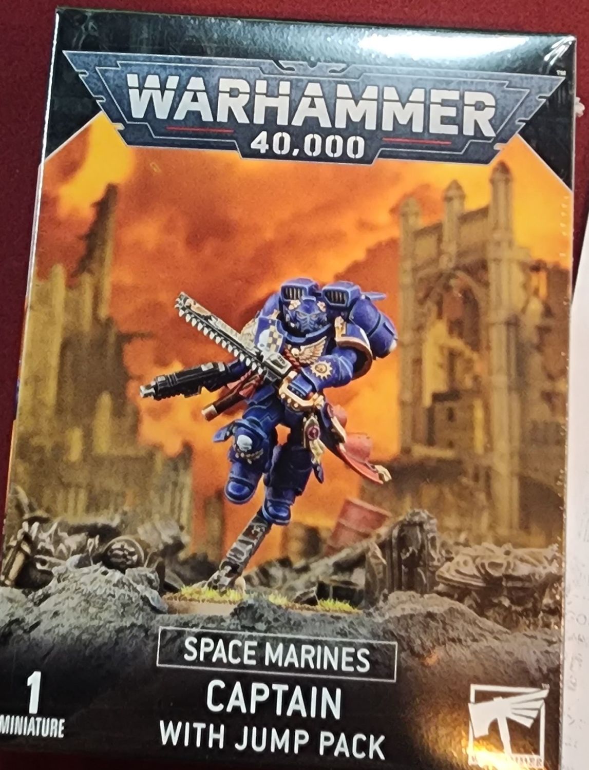 WARHAMMER 40K SPACE MARINES  CAPTAIN