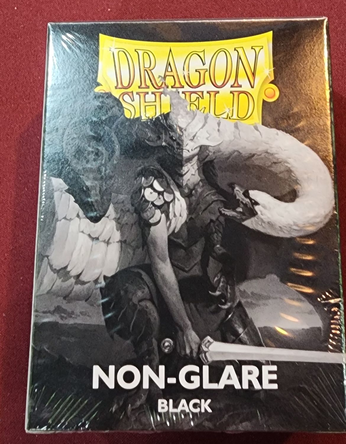 DRAGON SHIELD NON-GLARE BLACK