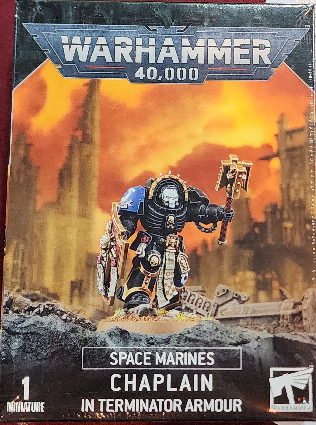 WARHAMMER 40K SPACE MARINES CHAPLAIN