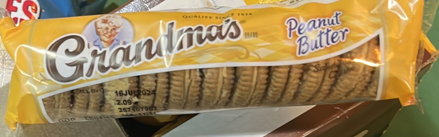 GRANDMA’S COOKIES PEANUT BUTTER CRÈME