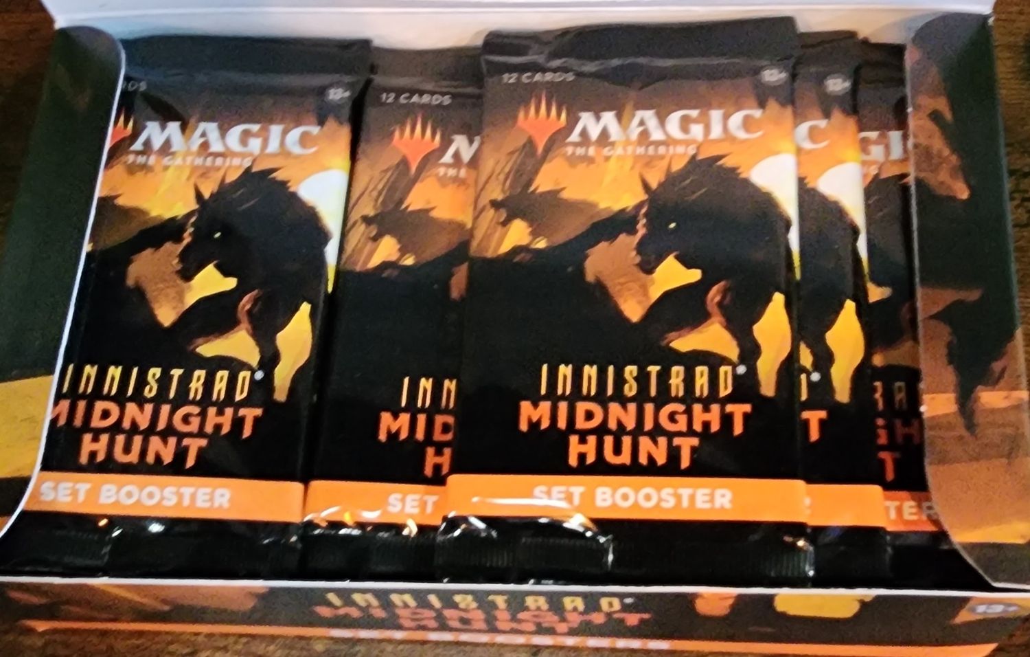 MAGIC THE GATHERING INNISTRAD MIDNIGHT HUNT 12-CARD  SET BOOSTER