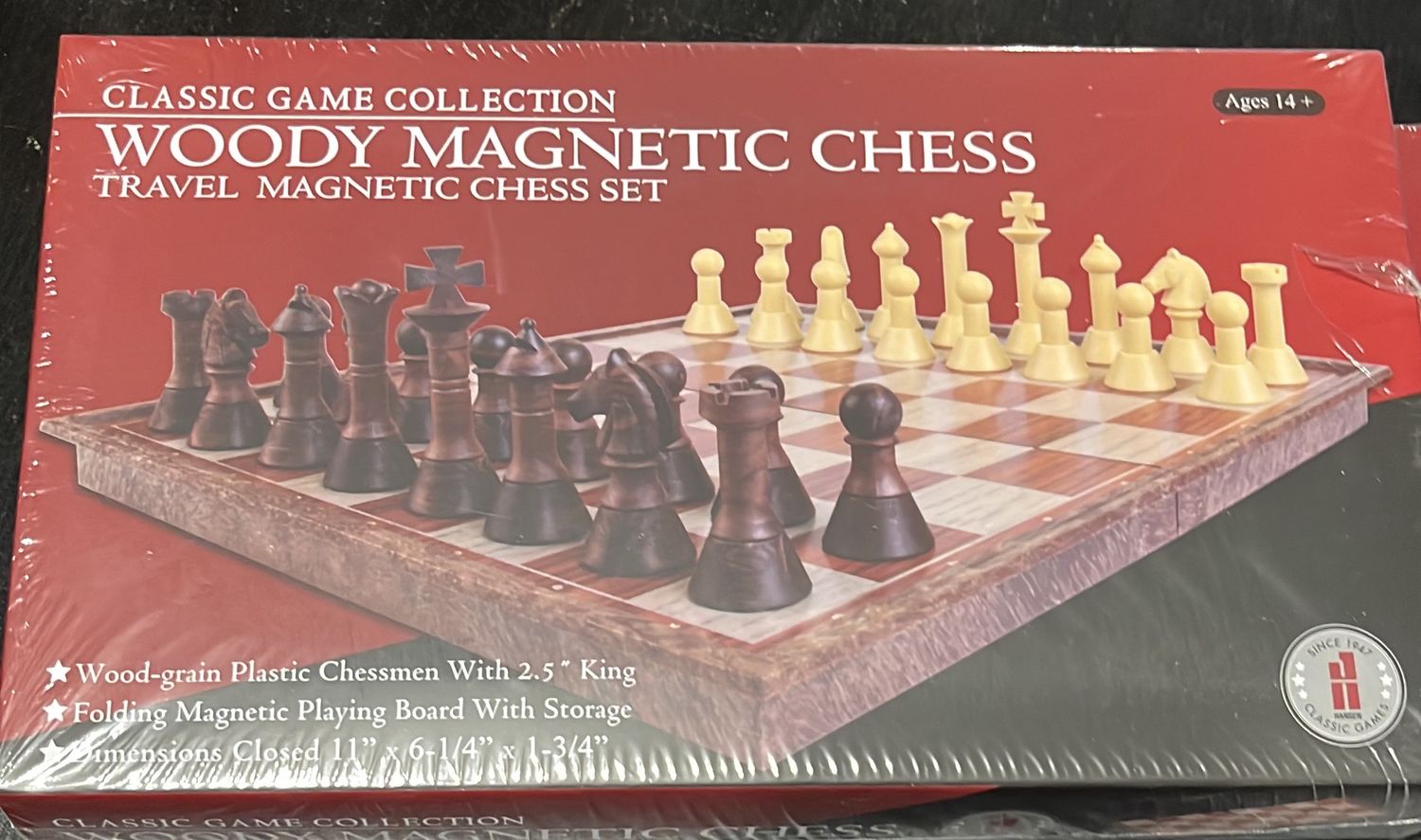 Folding Magnetic Chess Set