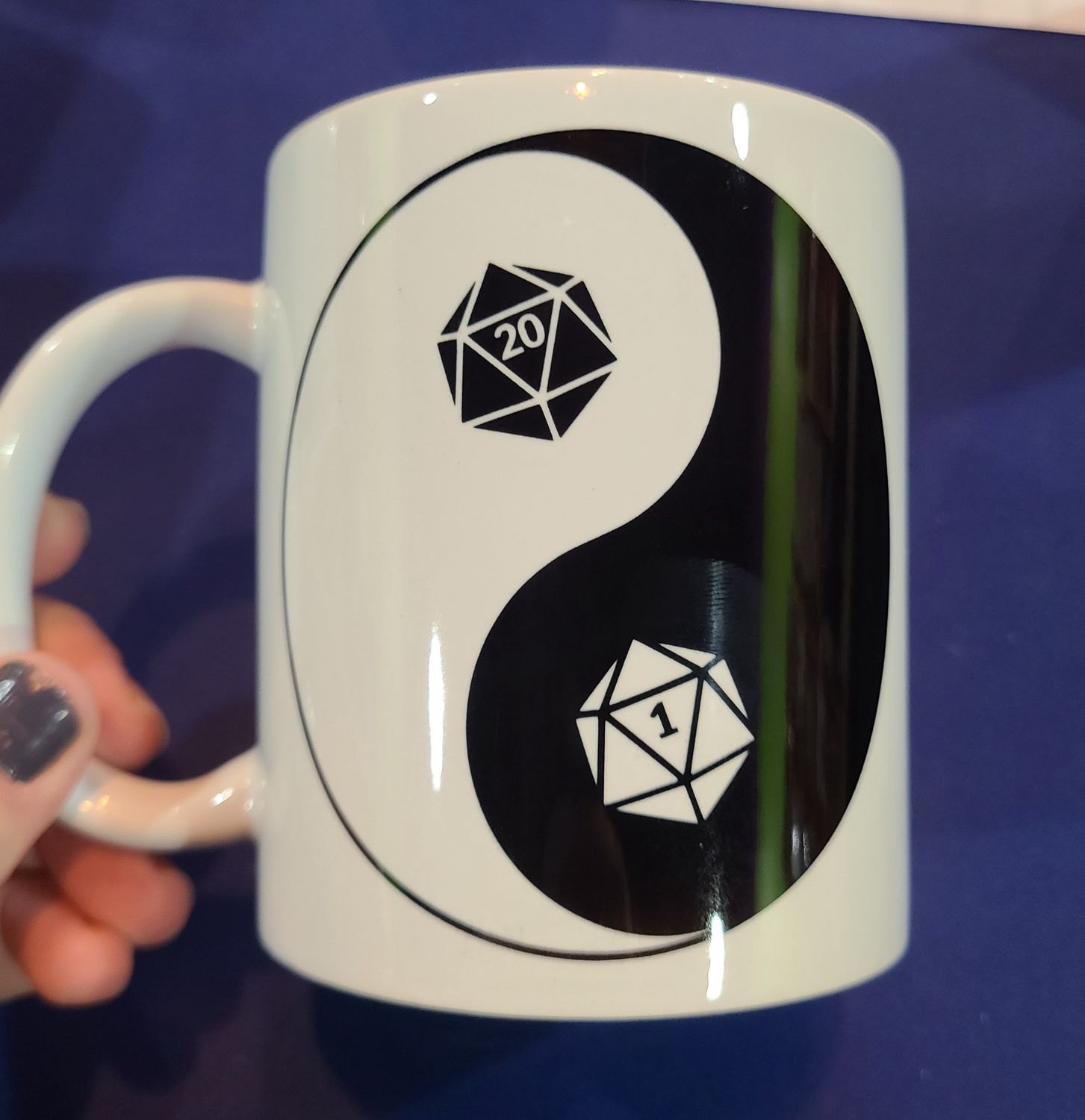D20 Ying Yang Mug