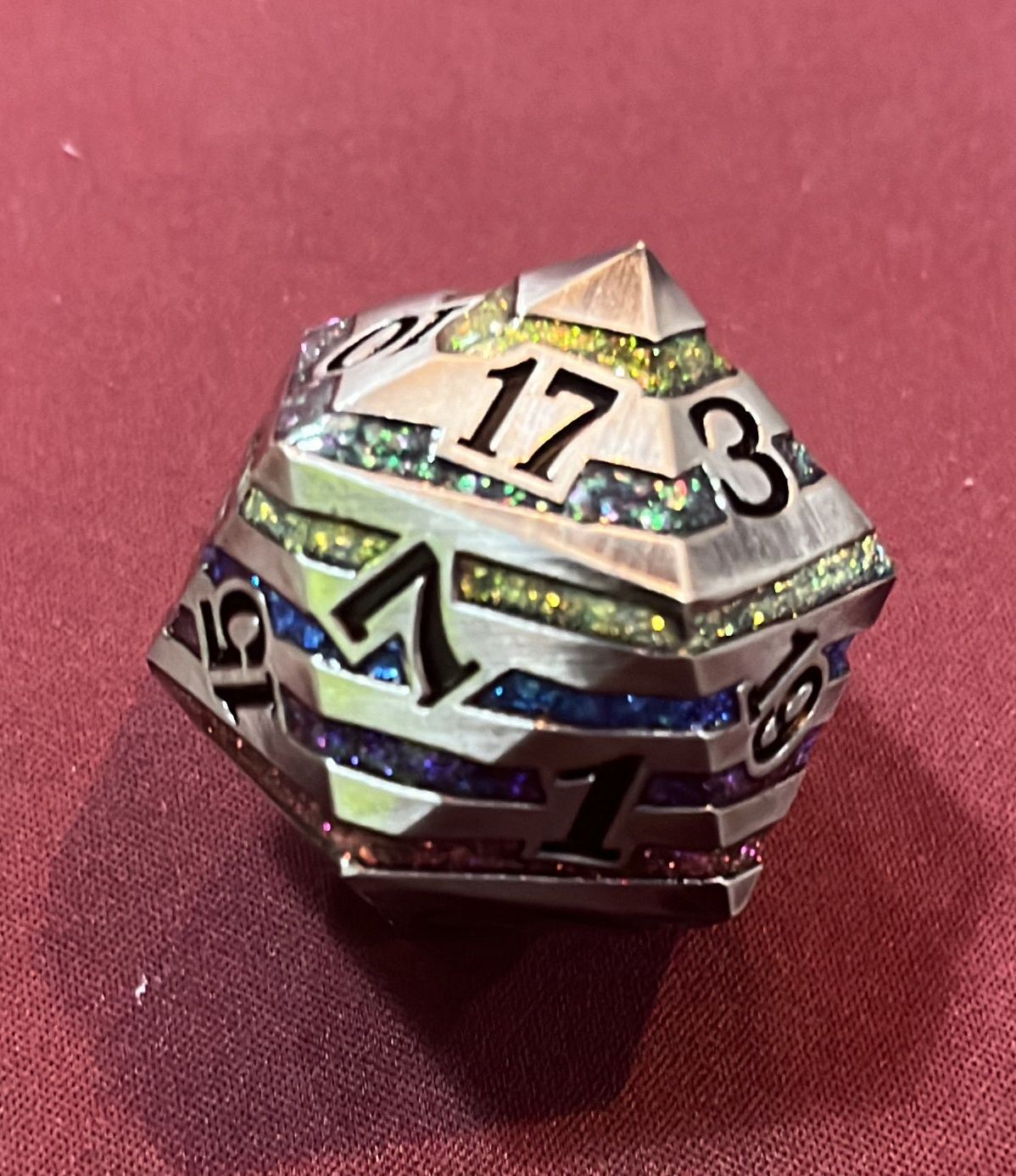 35mm Metal D20 Silver &amp; Rainbow
