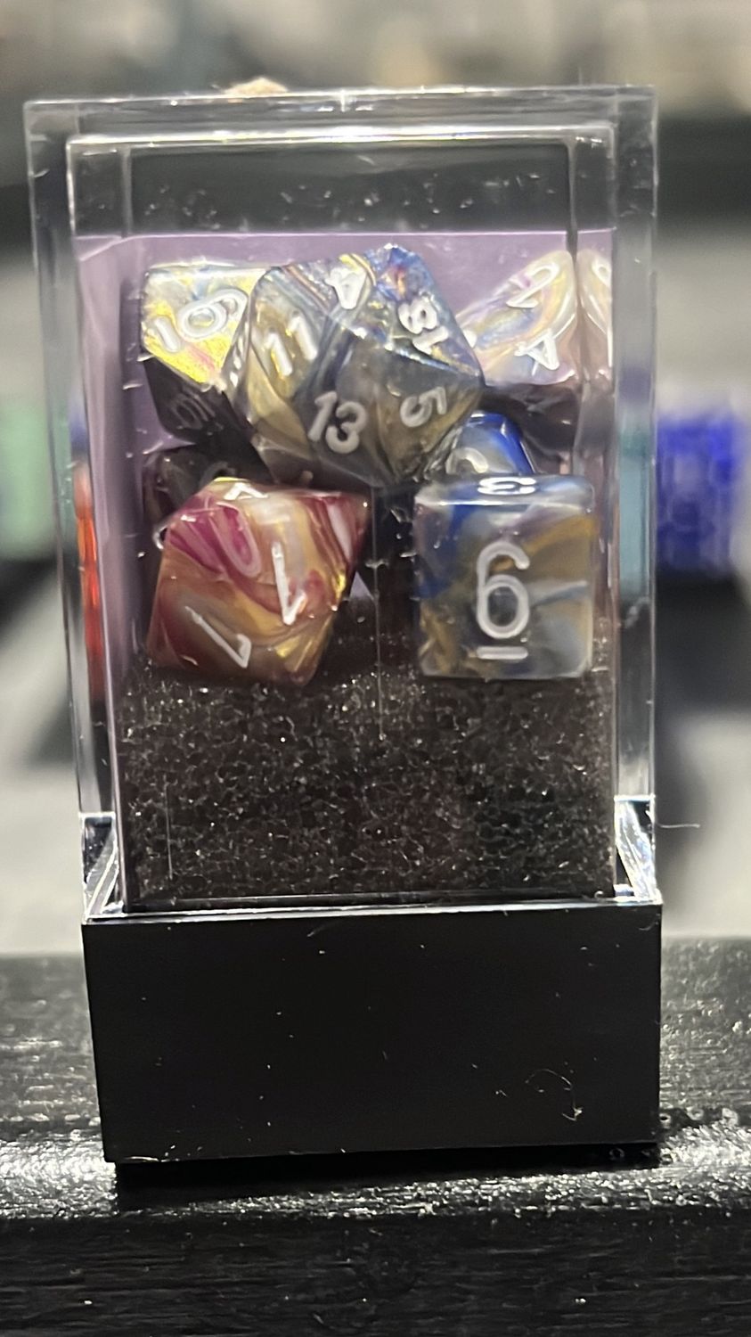 Mini Festive Carousel/White Dice Set