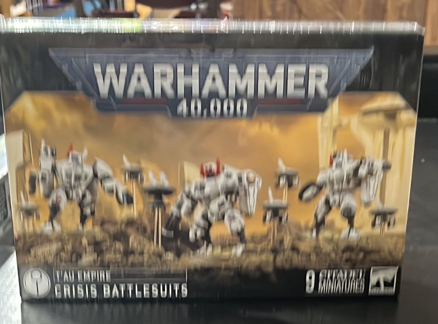 WARHAMMER 40K: TAU EMPIRE CRISIS BATTLESUITS