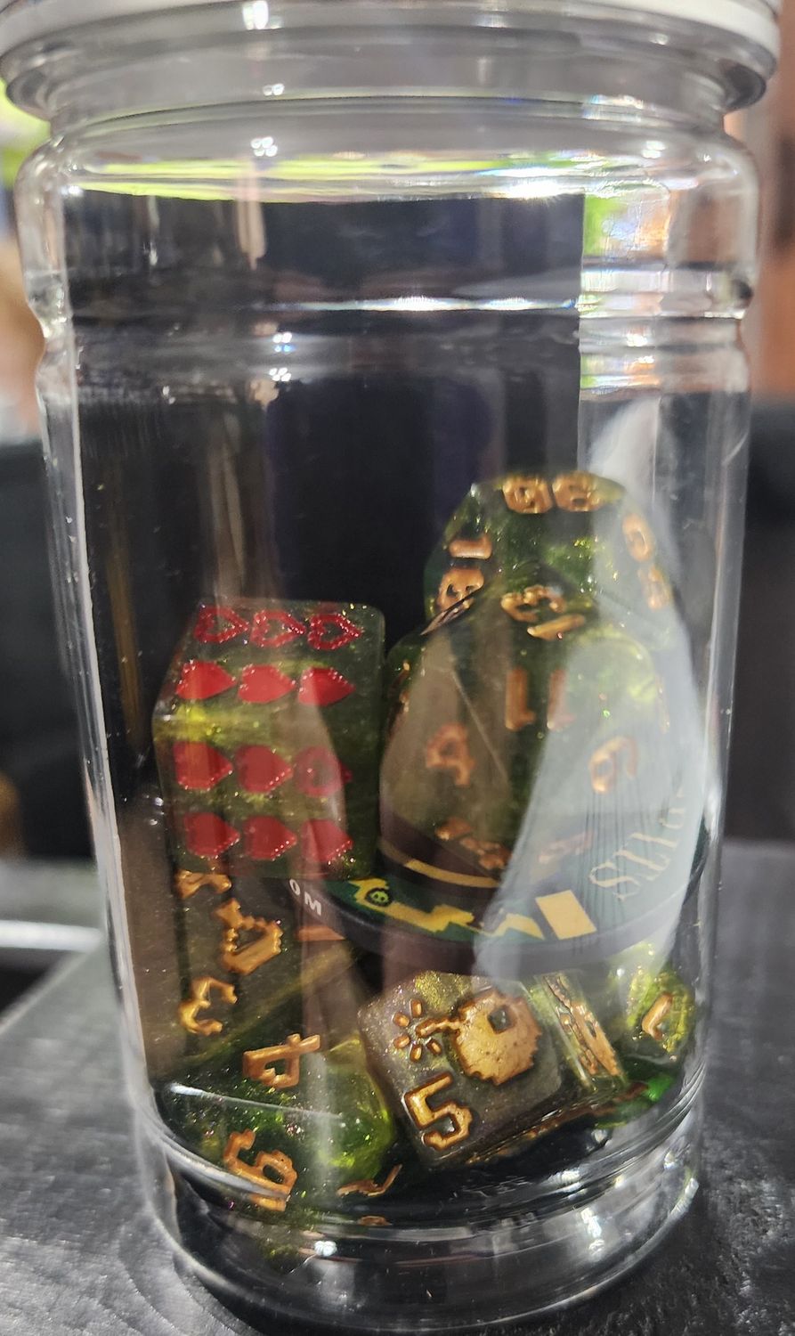 King of Crits 8bit quest dice set