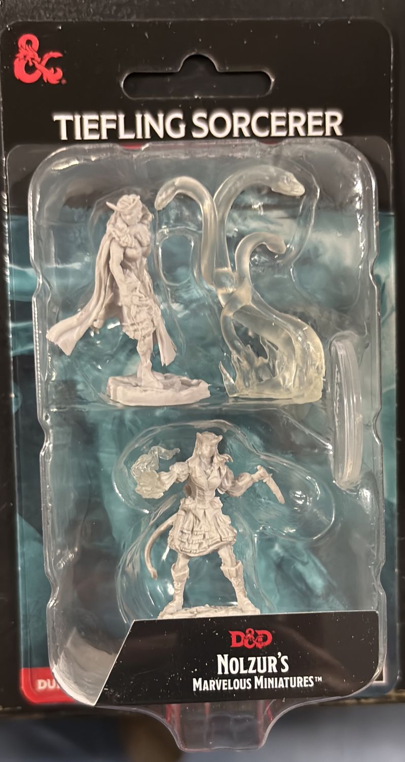Nolzur’s Marvelous Miniatures:Female Tiefling Sorcerer