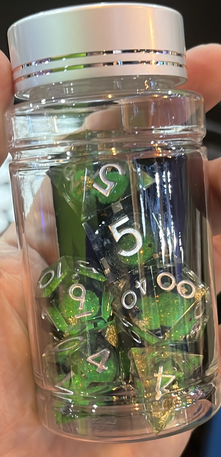 King of Crits: Strange Brew Frog Dice (Liquid Core)