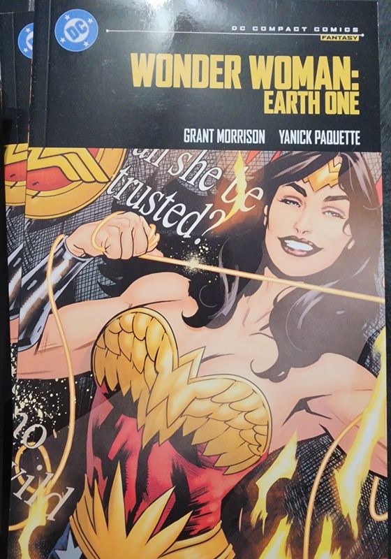 DC Compact Comics Wonder Woman: Earth One