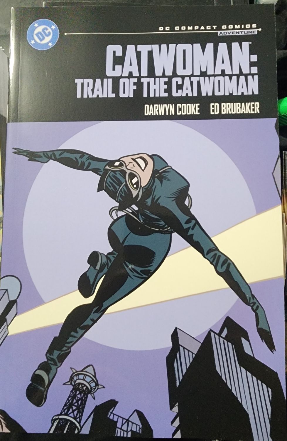 DC Compact Comics Catwoman: The Trail of The Catwoman
