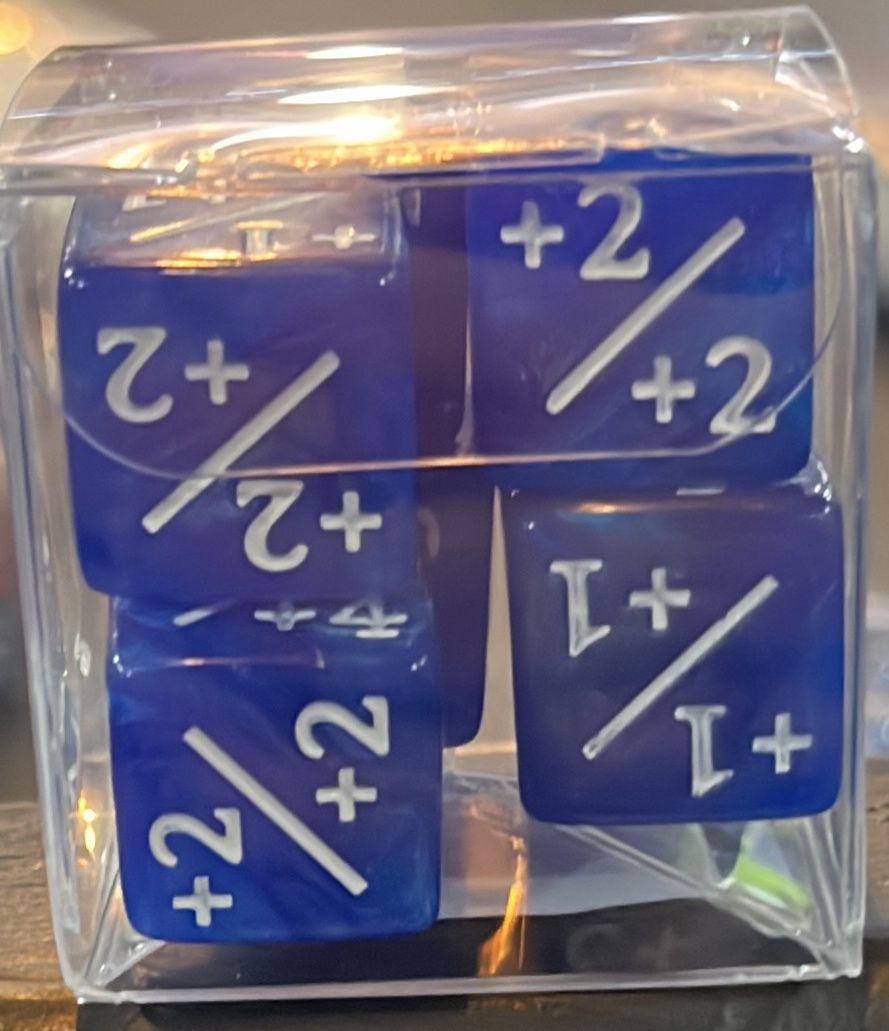 +1/+1 Pearl Blue Counter Dice