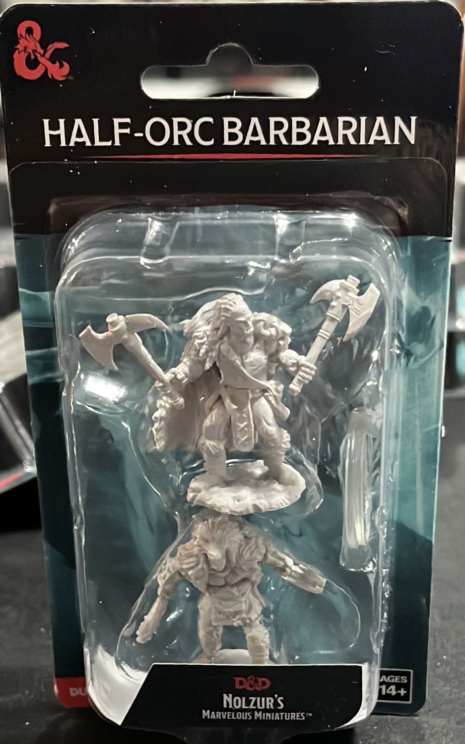 D&amp;D Miniature Nolzur’s unpainted - Half Orc Barabarian 