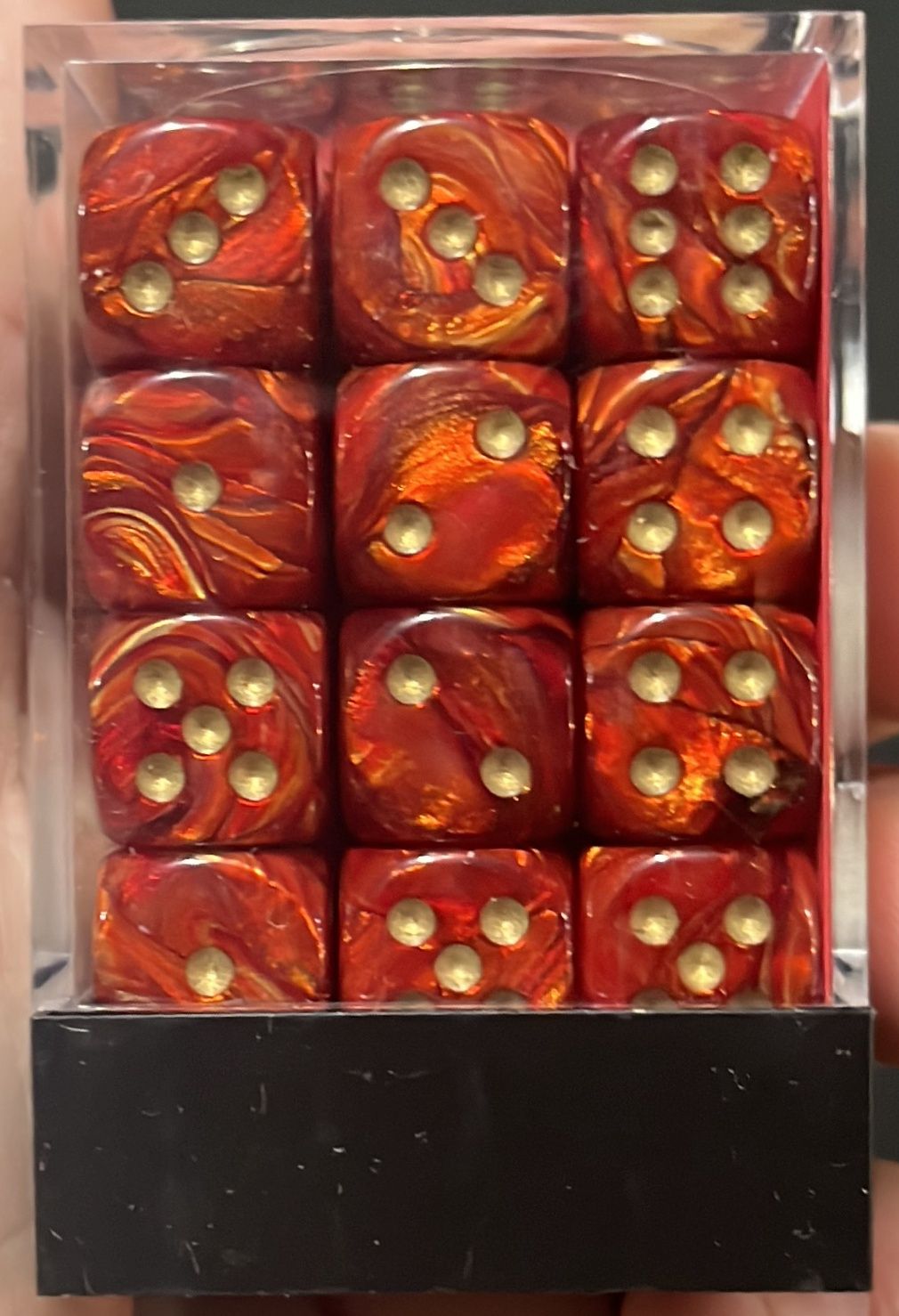 Scarab Scarlet Gold 12mm D6