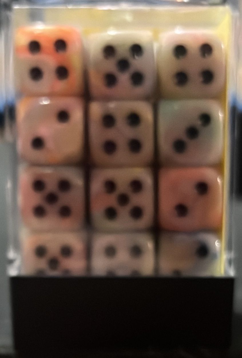 Festive Circus/Black 12mm D6