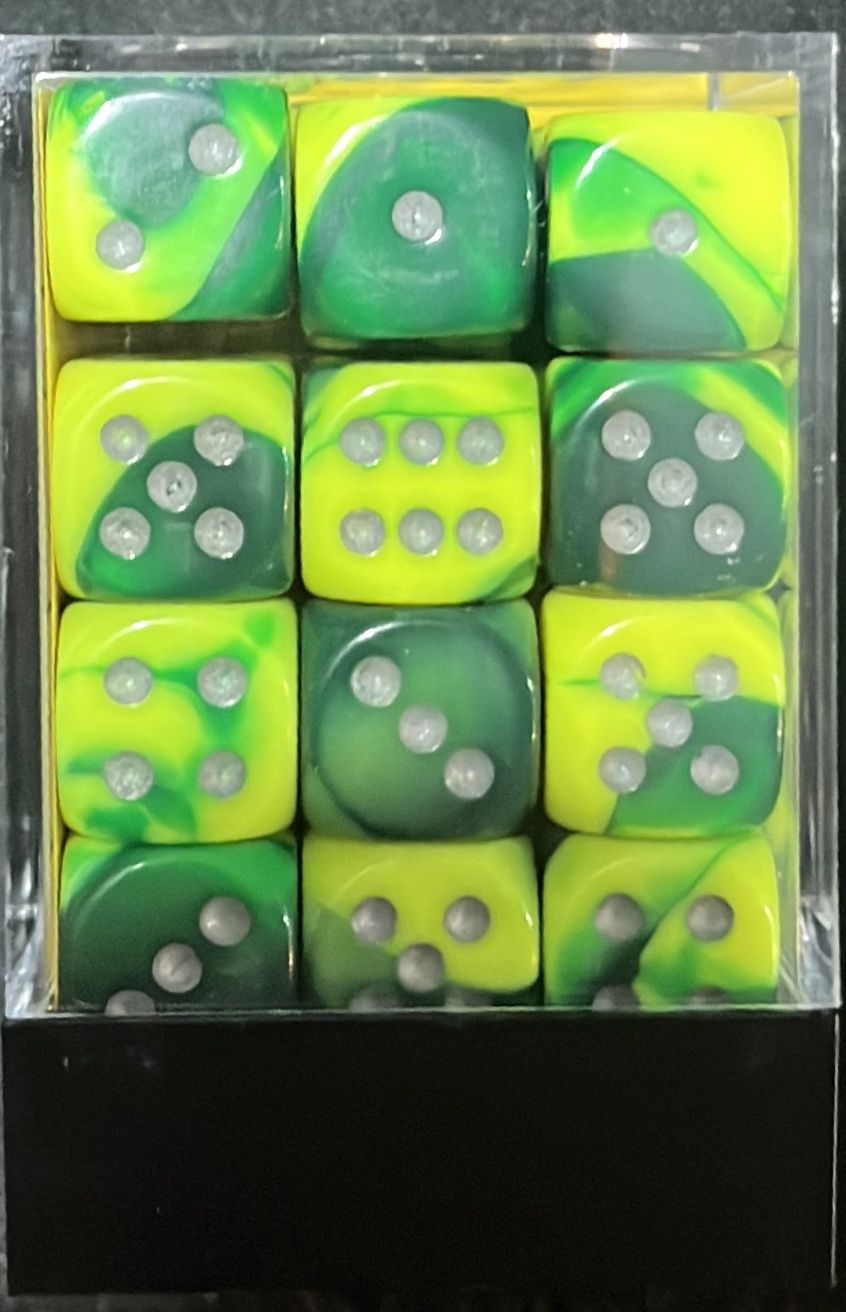 Gemini Green/Yellow Silver 12 mm D6