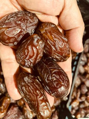 تمر مجدول الفاخر