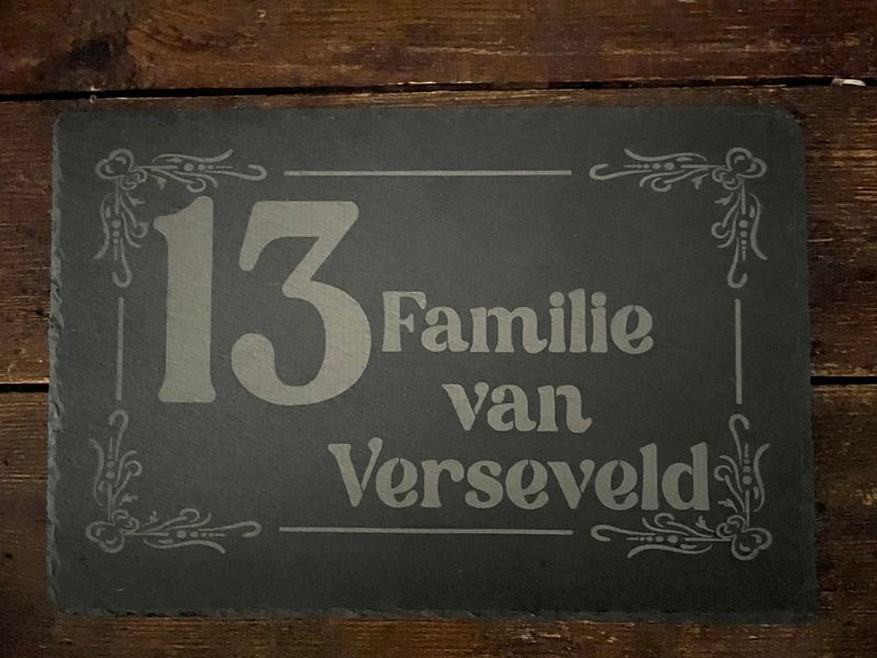 Naambord van Leisteen