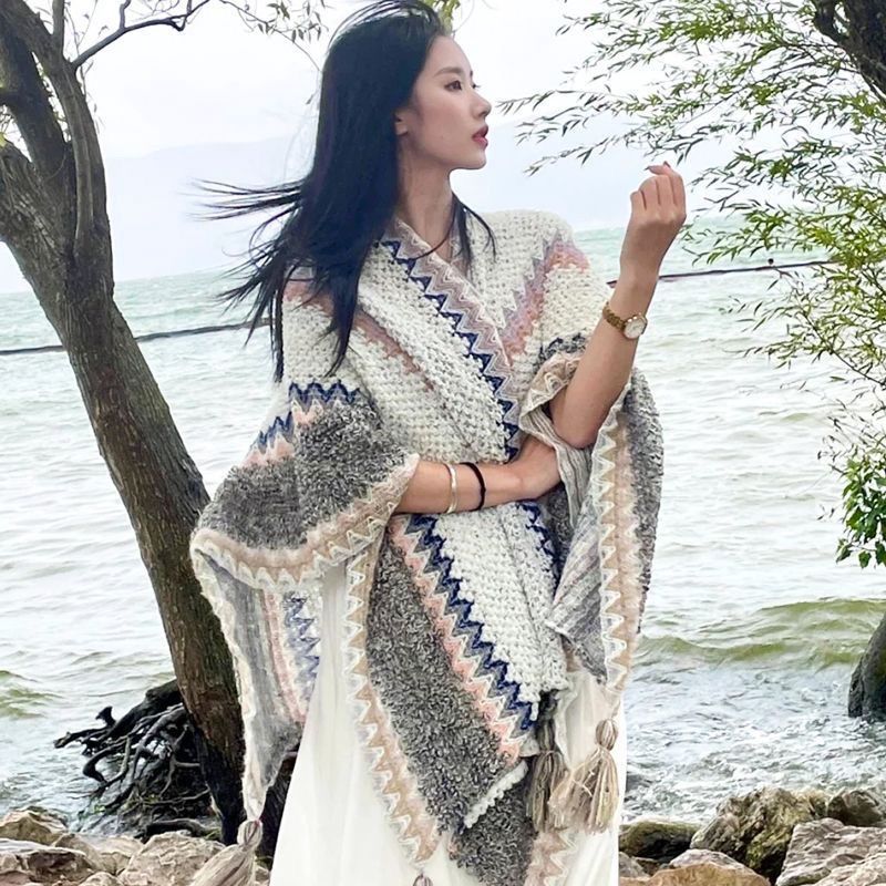 Coastal Breeze Chic Poncho