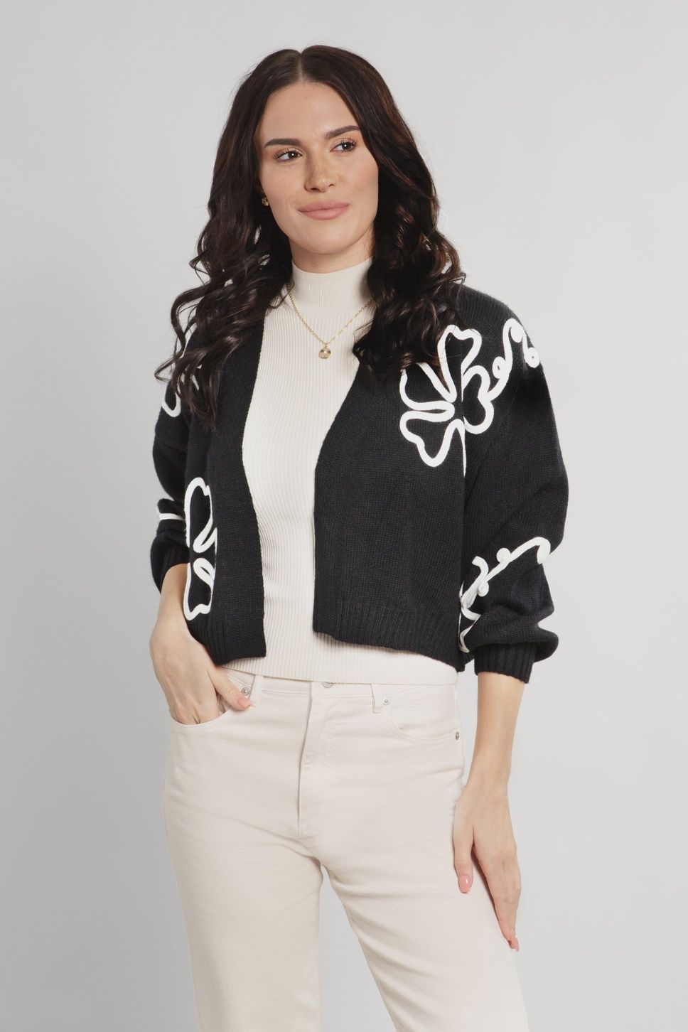 SAACHI Cropped Caridgan, Colour: Black
