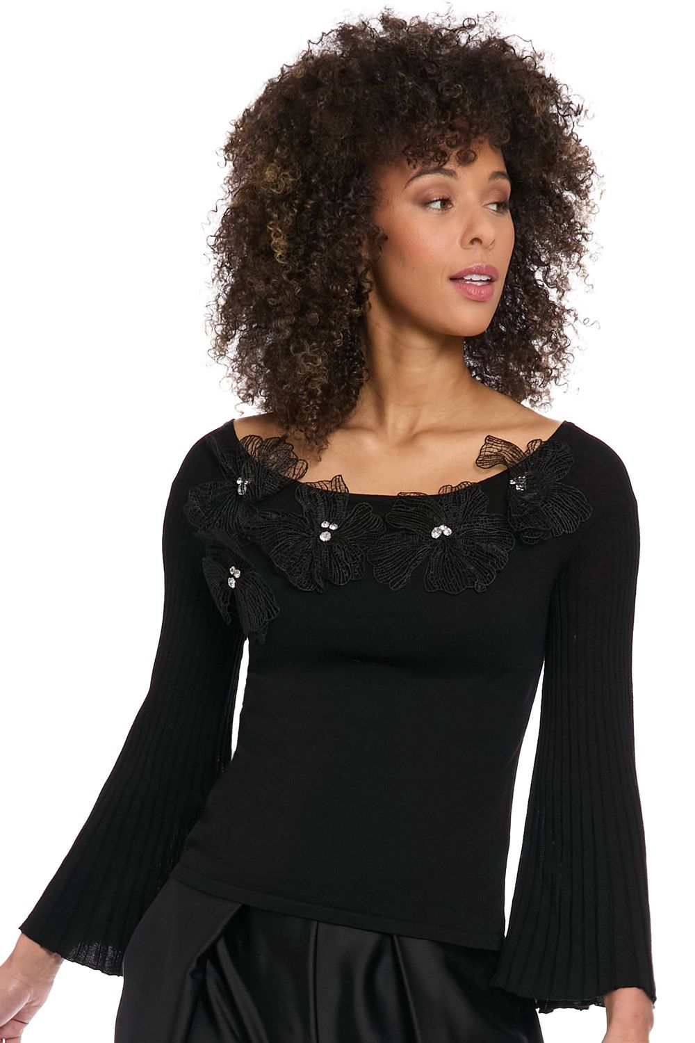 Off-the-Shoulder Pleated Sleeve Sweater with Applique, Color: BLACK, Size: S
