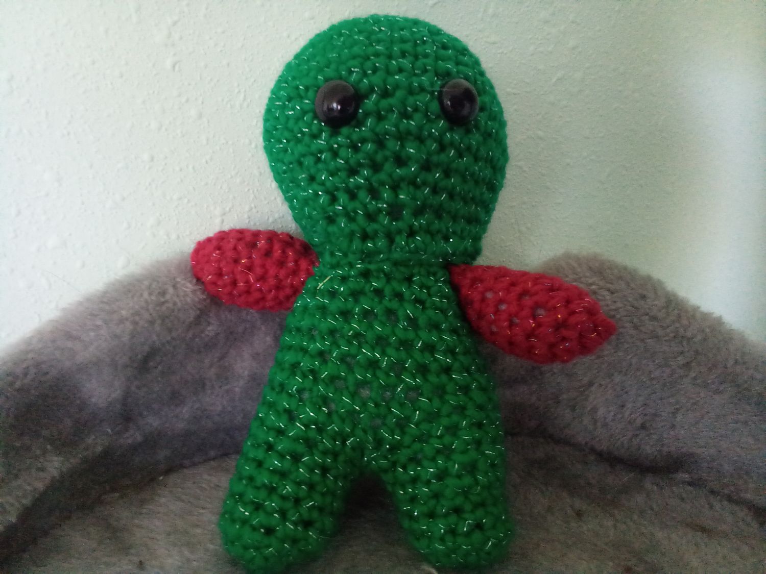 Green and red alien