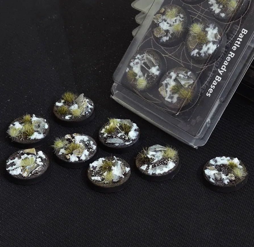 SCENIC BASES: WINTER - ROUND 32mm (8)