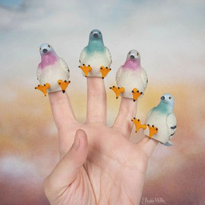 BIN - FINGER PIGEONS