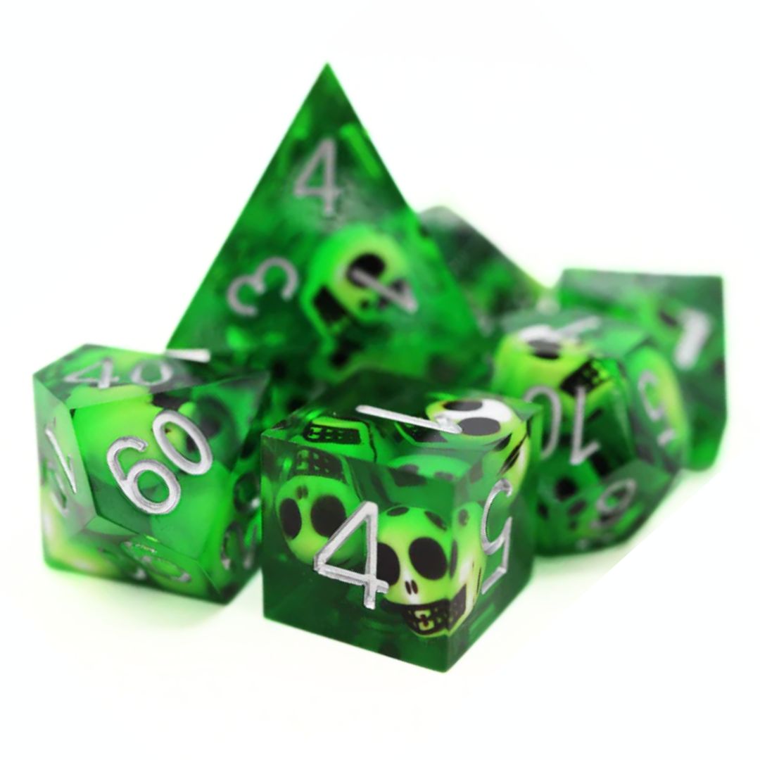 fb DICE SET 7 RESIN SHARP EDGE GREEN SKULLS