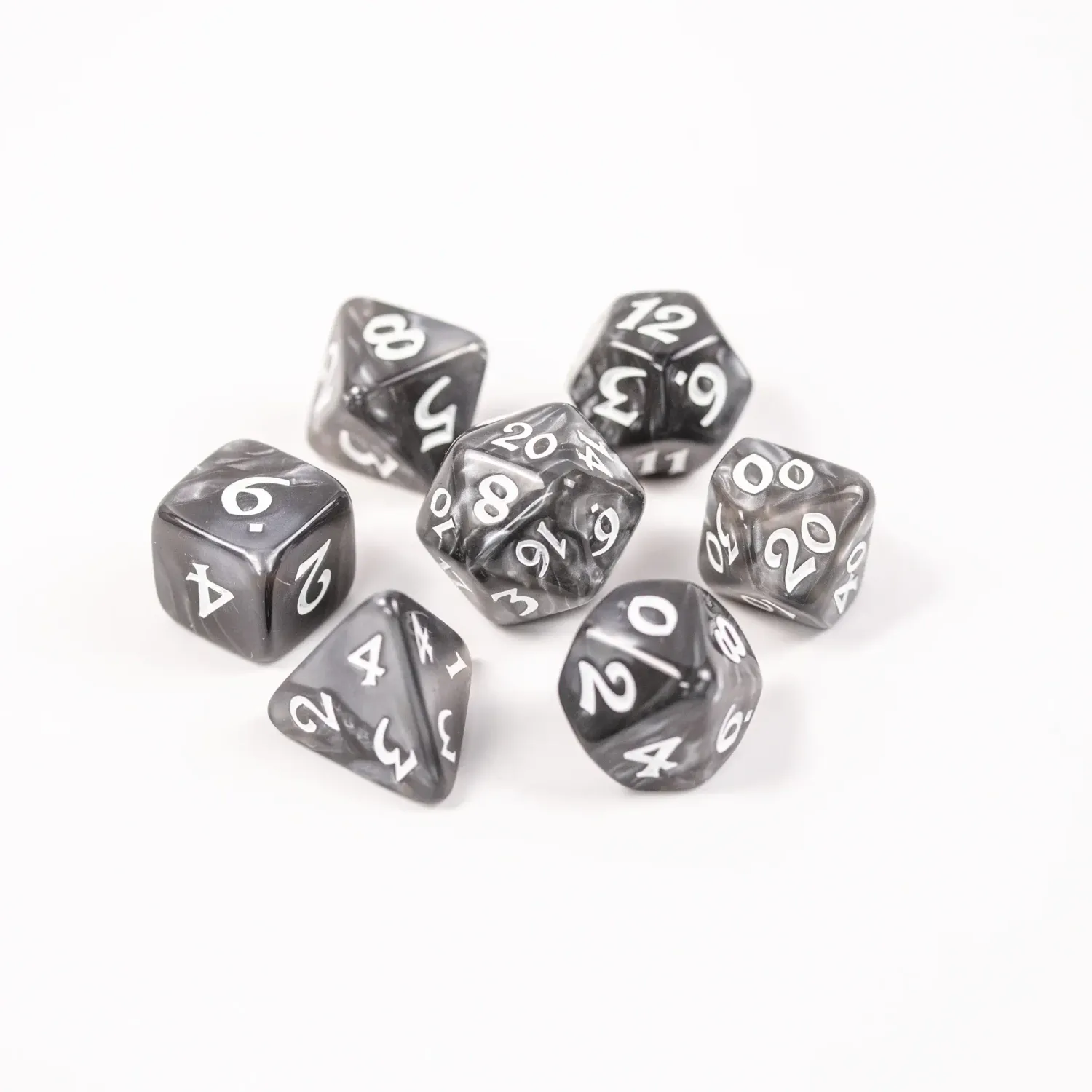 dh DICE SET 7 ELESSIA ESSENTIALS GRAY w/ WHITE