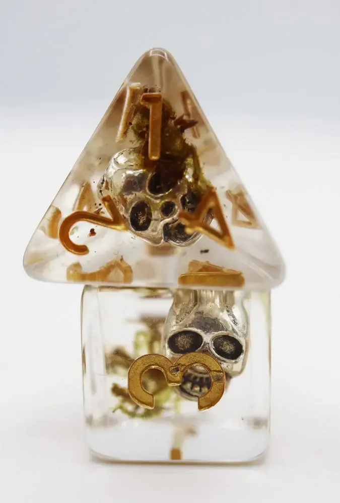 fb DICE SET 7 RESIN SILVER PIRATE SKULL