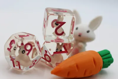 fb DICE SET 7 RESIN BACKYARD BUNNY