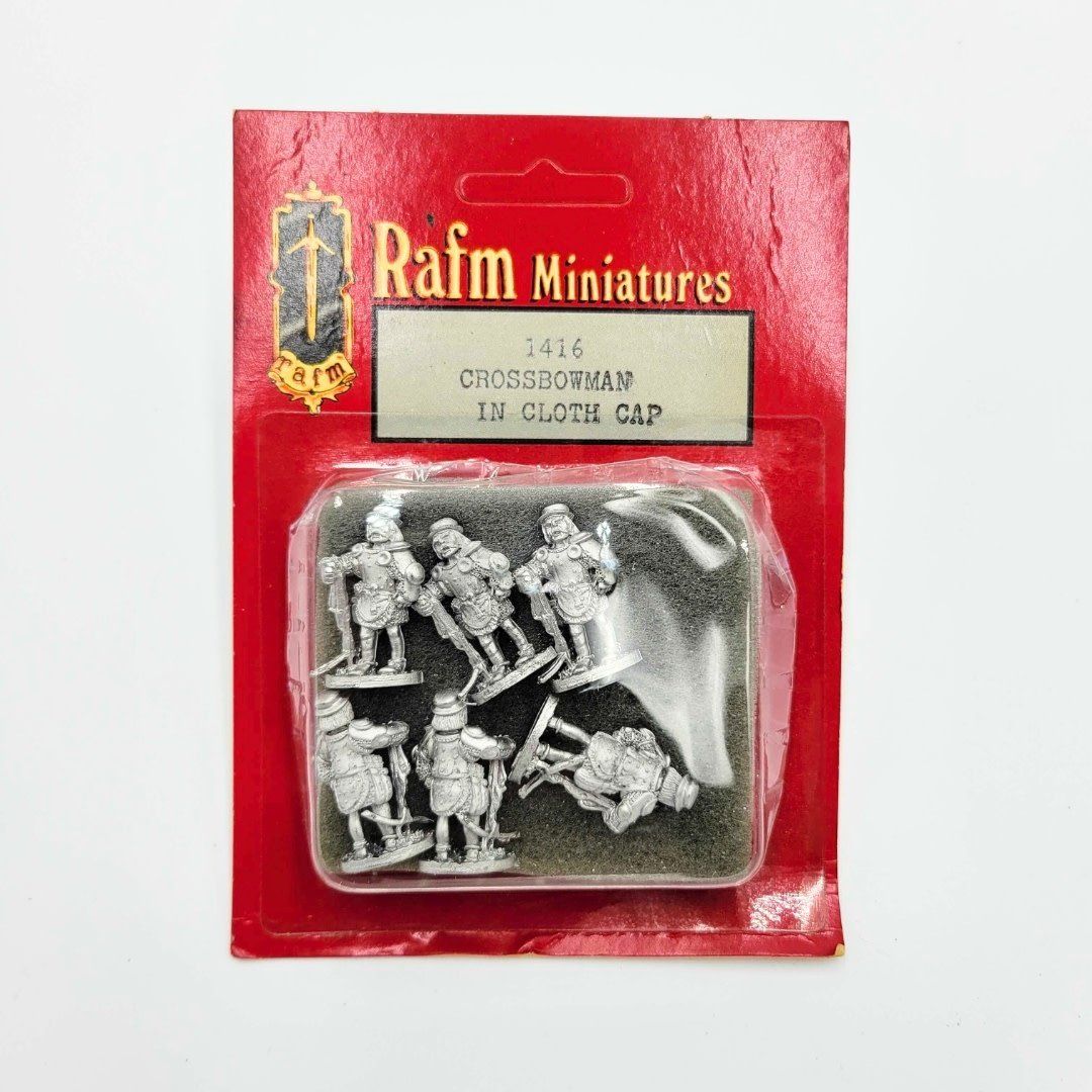 CROSSBOWMAN IN CLOTH CAP (6)